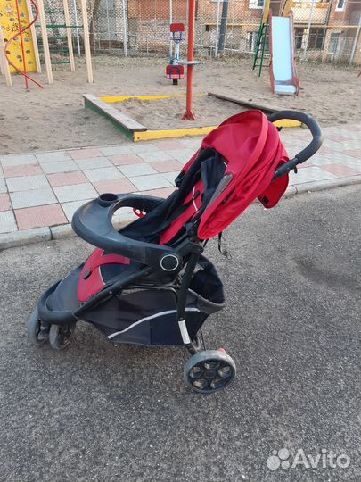 Прогулочная коляска