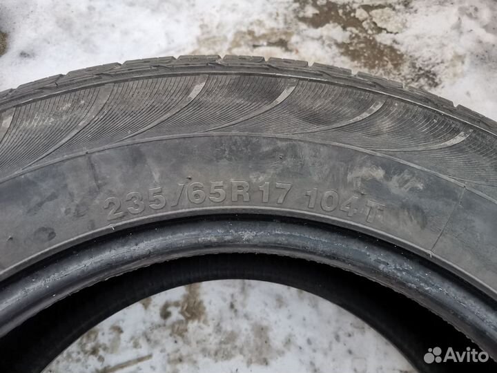 Kumho Solus KL21 235/65 R17 104T