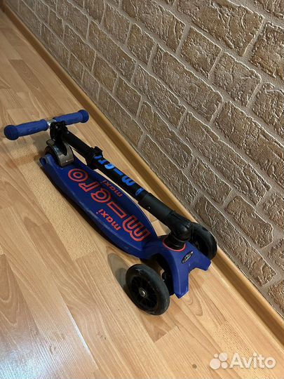 Самокат Micro Maxi