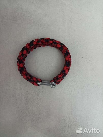 Браслет из паракорда
