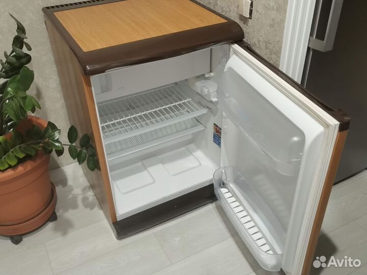 Холодильник indesit
