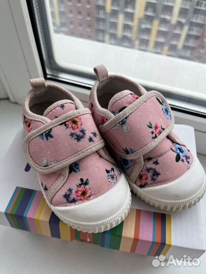 Кроссовки 21