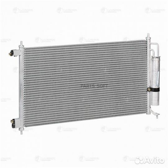 Радиатор кондиционера Ниссан Тиида 04