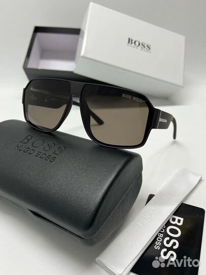 Солнцезащитные очки Hugo boss