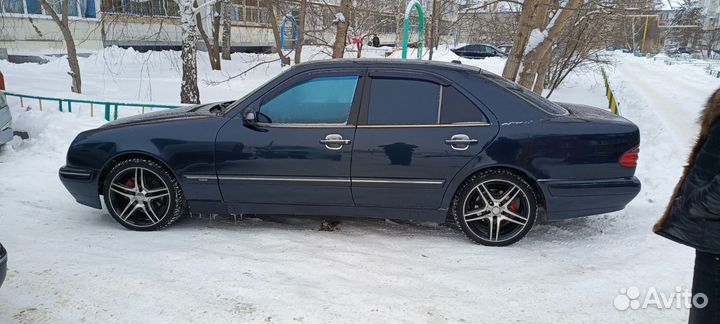 Mercedes-Benz E-класс 3.2 AT, 1999, 270 000 км