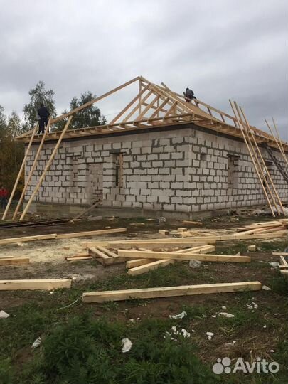 Бригада строителей