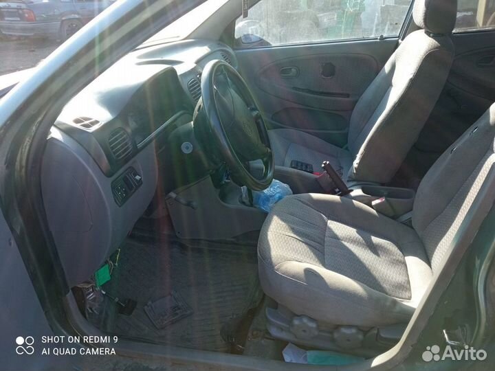 Радиатор охлаждения двигателя Kia Rio 1