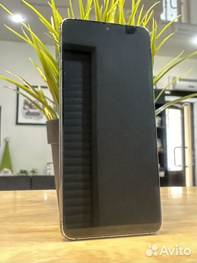 Samsung Galaxy S21, 8/128 ГБ