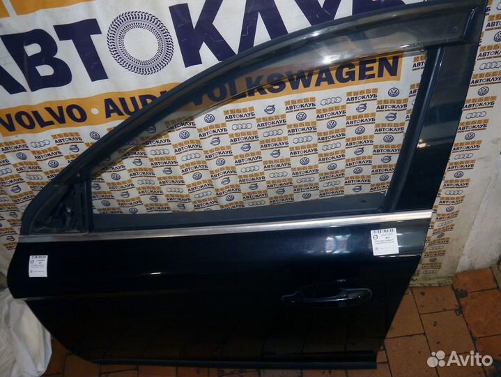 Дверь передняя левая Вольво XC60 Черная