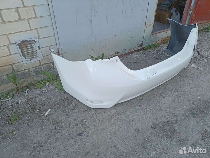 Продам бампер тойота королла