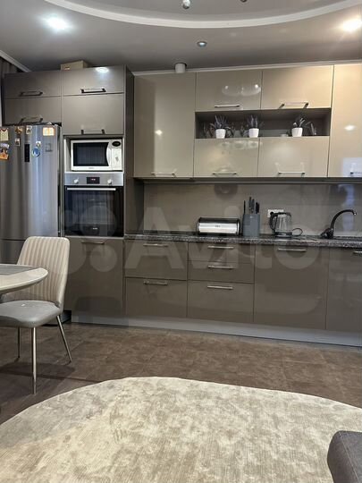 2-к. квартира, 57 м², 4/26 эт.