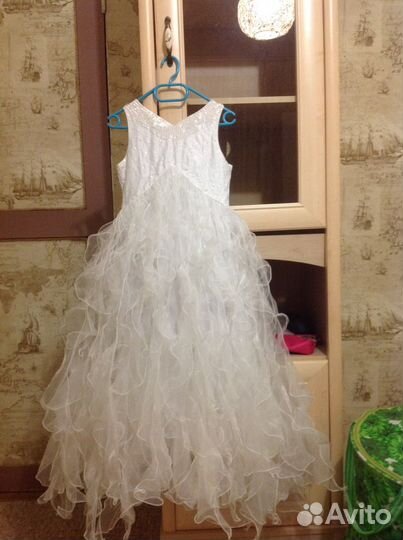 Платье праздничное