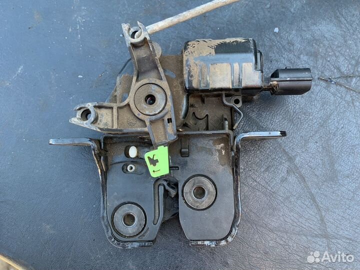 Замок крышки багажника LADA vesta