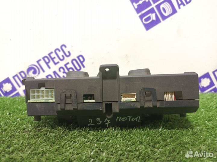 Дисплей Kia Sorento внедорожник 2.4 G4JS 2003