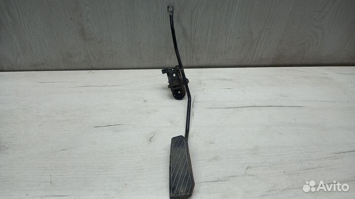 Педаль газа Mazda 323 BA