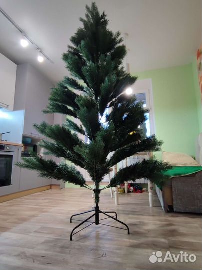 Елка искусственная