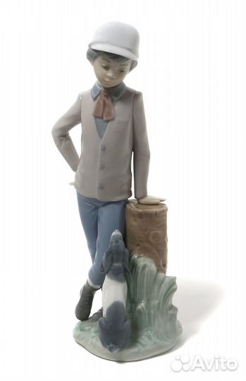 Фарфоровая фигура Мальчик с собакой. NAO by Lladro