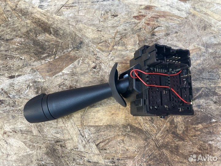 Переключатель стеклоочистителей Renault Sandero