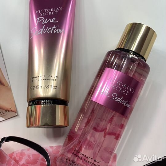 Подарок на 8 марта девушке от Victoria Secret