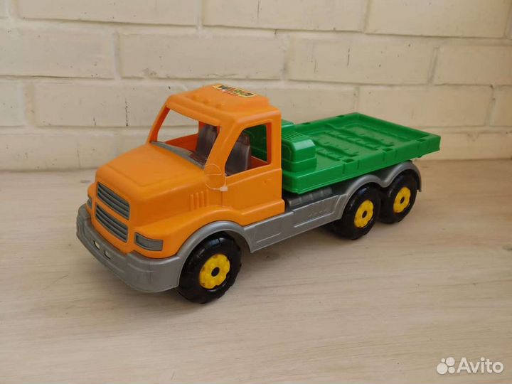 Разные машины игрушечные