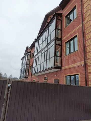 4-к. квартира, 135 м², 3/3 эт.