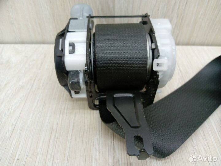 Ремень безопасности с пиропатроном передний правый