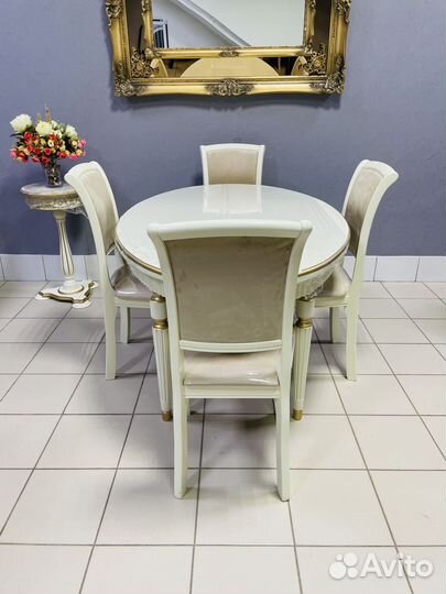 Столы и стулья