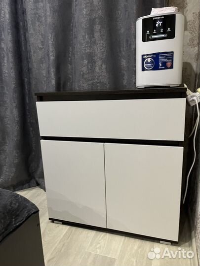 Детская кроватка и комод