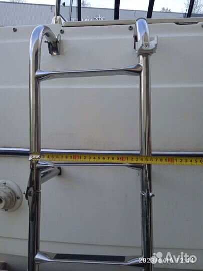 Лестница на катер