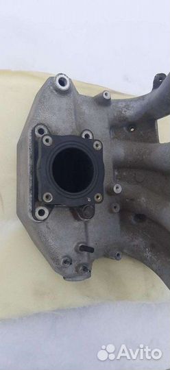 Впускной коллектор Mercedes W202 1.8 16B95 2000