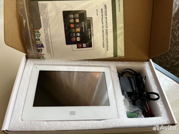 Видеодомофон Tantos новый