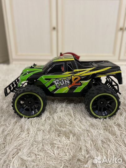 Радиоуправляемая машинка QY Toys Monster Truck