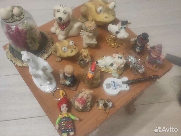 Статуэтки сувениры