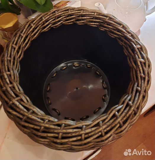 Кашпо из ротанга