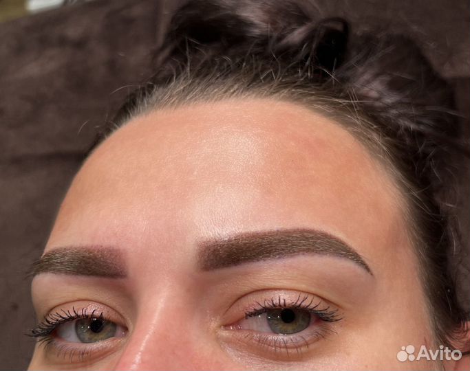 Модель на перманентный макияж бровей и губ