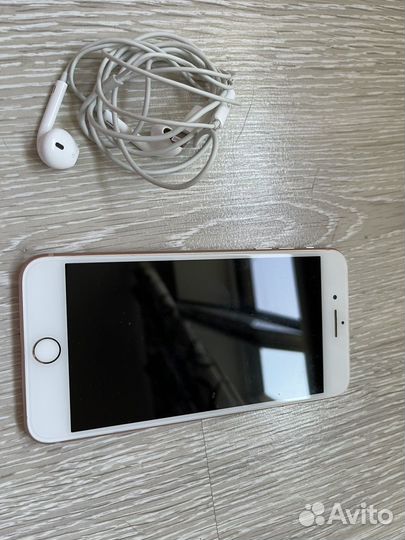 Телефон iPhone 8 plus