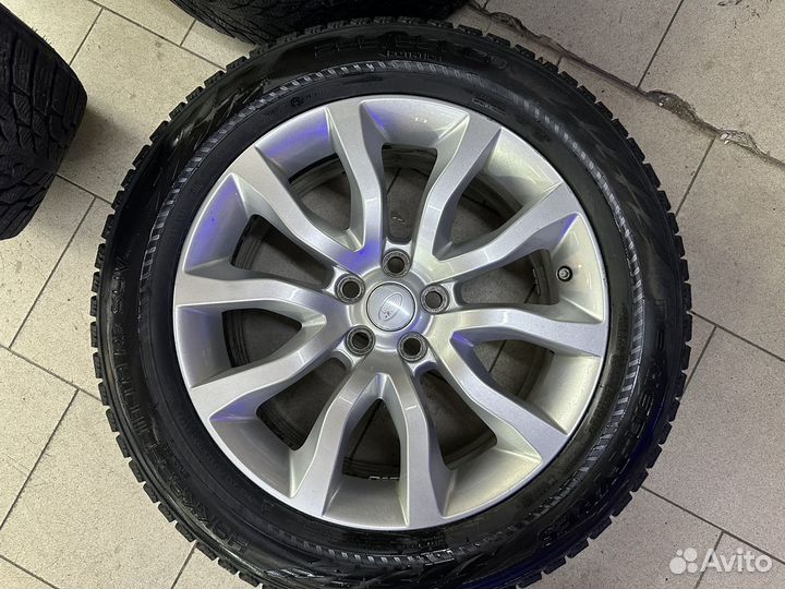 Nokian Tyres Hakkapeliitta 10p SUV 255/55 R20