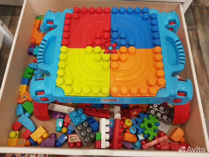 Конструктор Mega Bloks