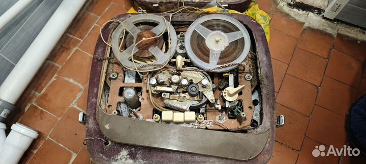 Магнитофон Комета мг 201-М