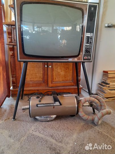 Советский пылесос 