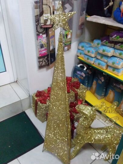 Сувениры на новый год,сосна с шишками