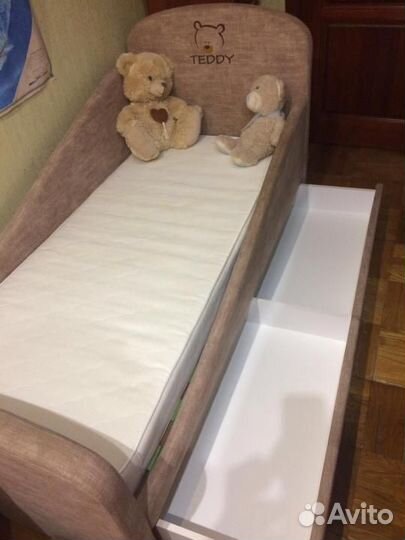 Детская кровать с бортиками