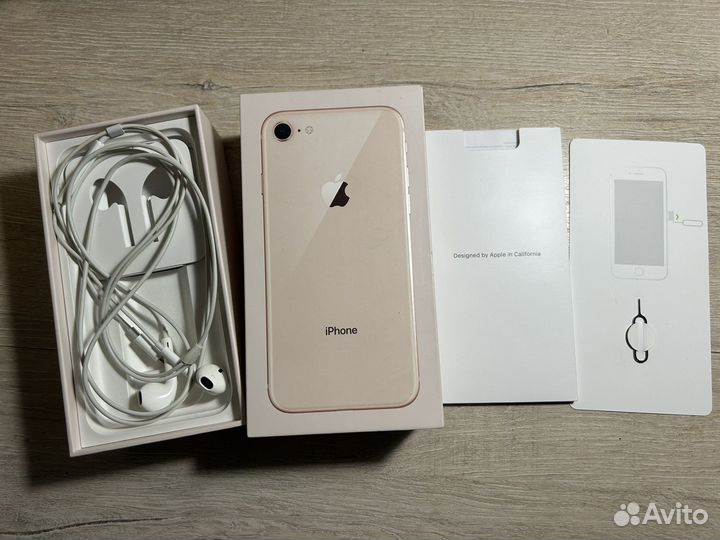 iPhone 8, 64 ГБ