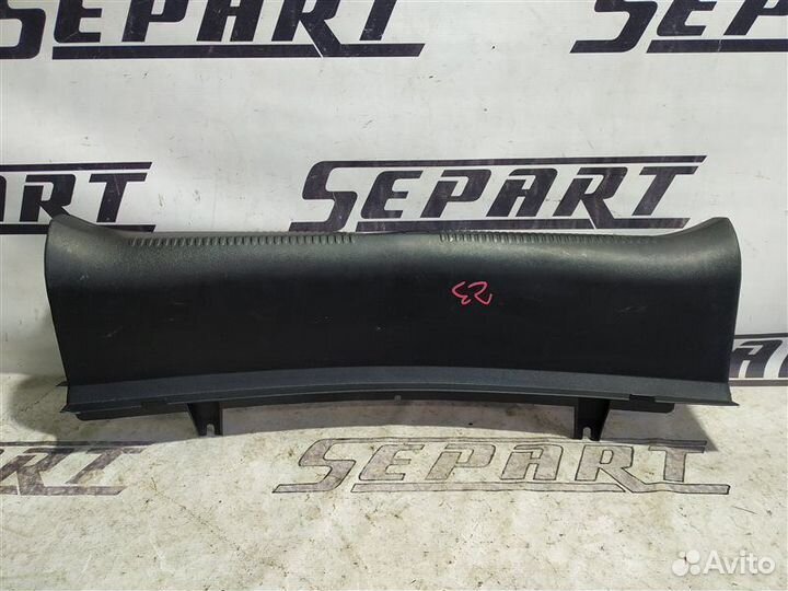 Накладка замка багажника Audi A6 C6 2.8 CCE 2010