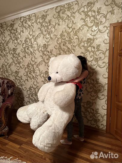 Продаю плюшевого медведя