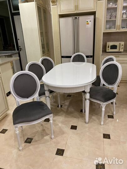 Стол и Стулья