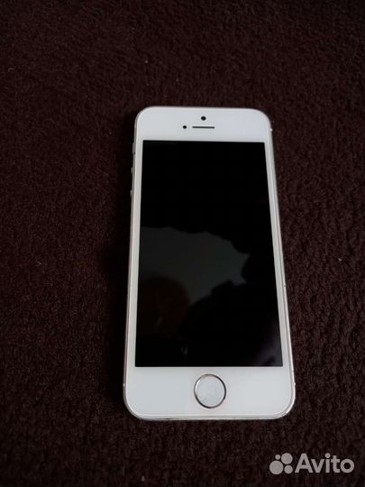 Телефон iPhone 5s