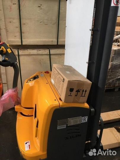 Штабелер самоходный Xilin cddr30