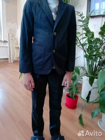 Школьный костюм