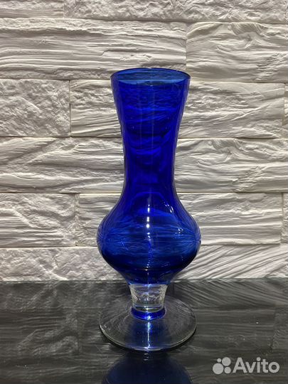 Ваза кобальтовое и рубиновое стекло